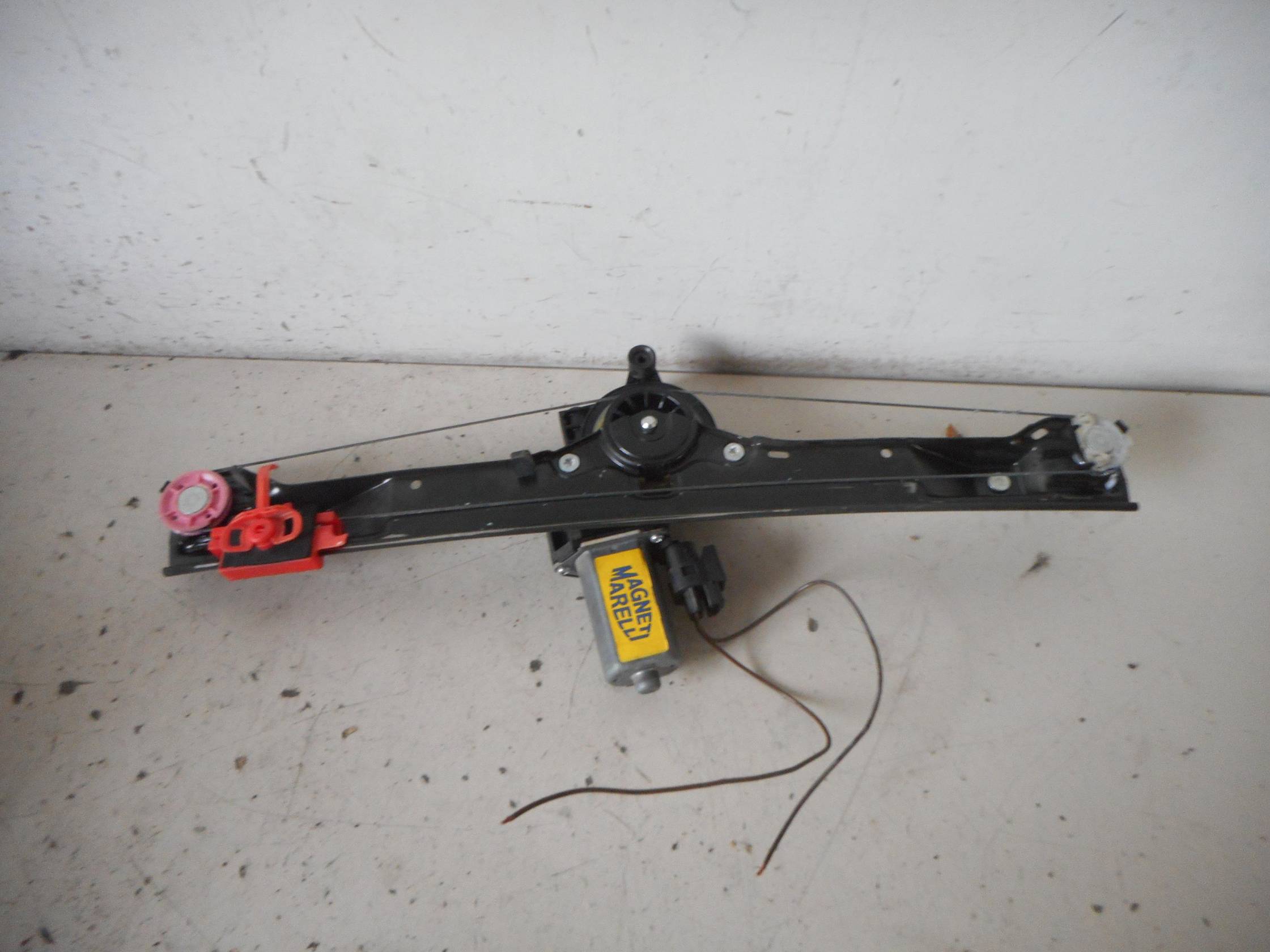 Alzacristallo elettr. porta ant. sx.